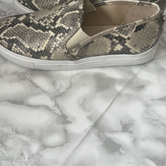 Steve Madden Symba Slip on sneakers-size  8 - Picture 6 of 9